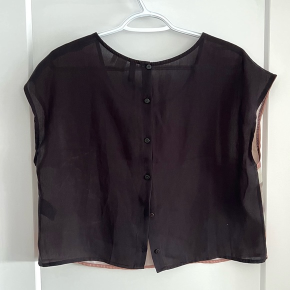 H&M Short Sleeve Blouse with Button Up Back Detail - Picture 2 of 4